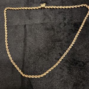 Elegant 10k Gold Rope Chain Necklace